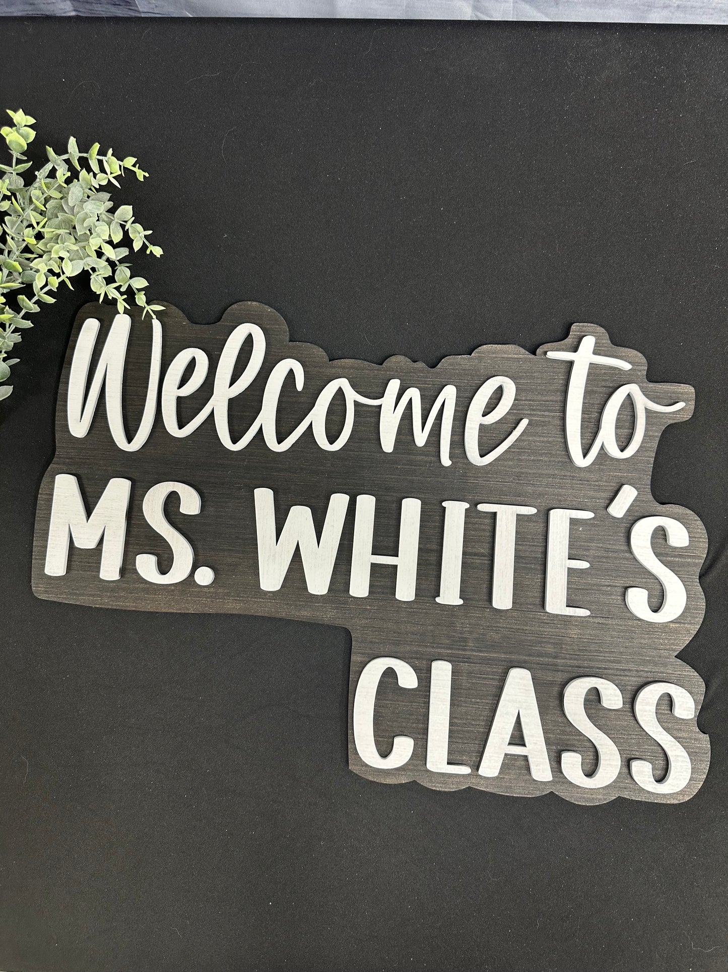 Welcome to Personalized 3D Teacher Name Cut Out Sign
