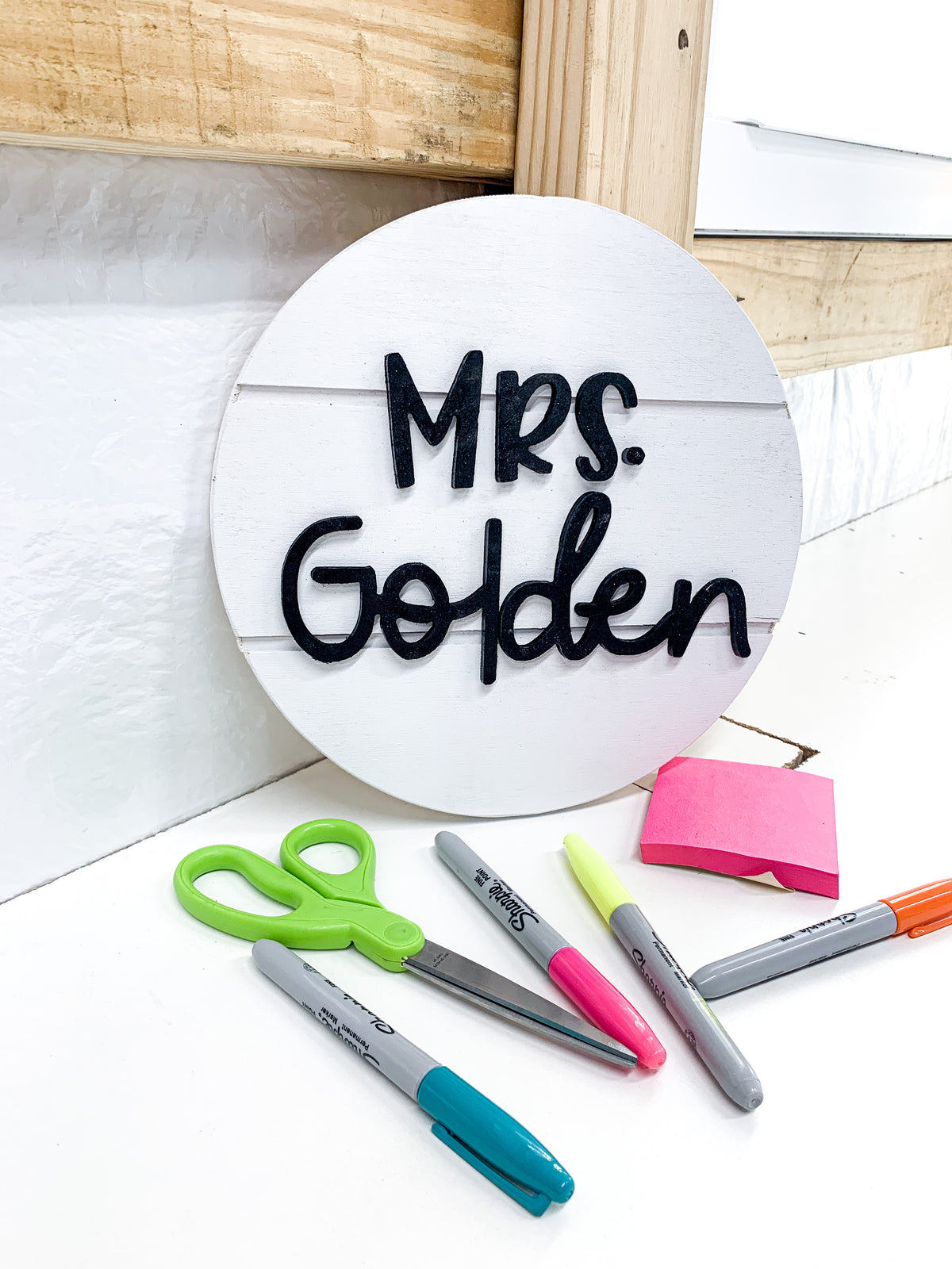 Personalized Shiplap Raised Letter Teacher Name Circle Sign