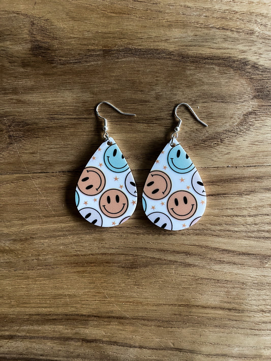 Retro Smiley Face Acrylic Teardrop Earring